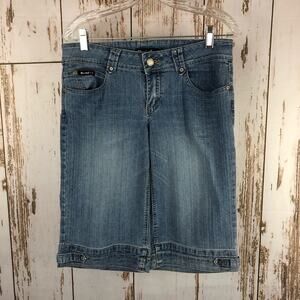 Rewind Bermuda Jean Shorts, Size 9. In excellent condition!